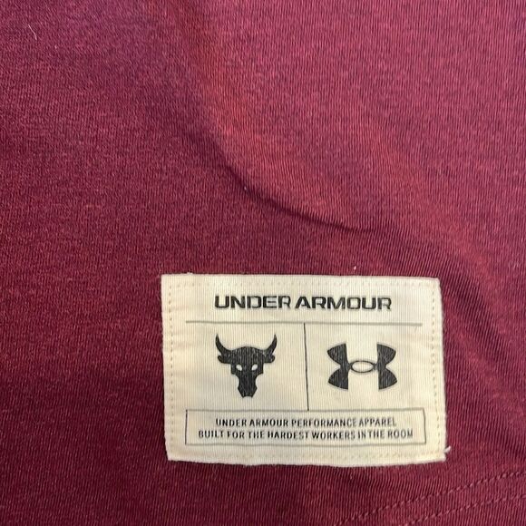 Under Armour OUTLAW MANA Maroon Tee - Picture 4 of 4